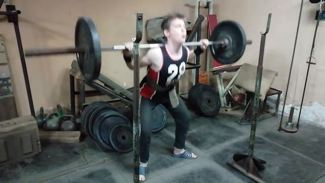 приседания со штангой 50 кг на 5 повторений смотреть онлайн