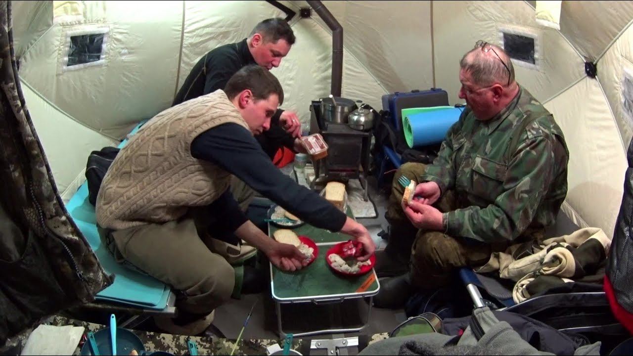 ЗИМНЯЯ РЫБАЛКА С НОЧЕВКОЙ В ПАЛАТКЕ С КОМФОРТОМ!РЫБАЛКА НА СУДАКА И БЕРША НА ЖЕРЛИЦЫ.РЕКА КАМА. смотреть онлайн