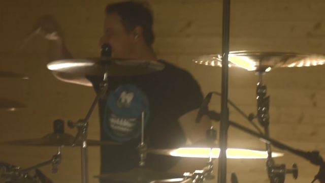 Josef Cigánek Band - Queen cover "The show must go on" смотреть онлайн