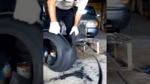 Лебеди из покрышек