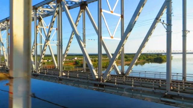 Вид из окна поезда - Река Зея (г.Свободный, Амурская обл.)