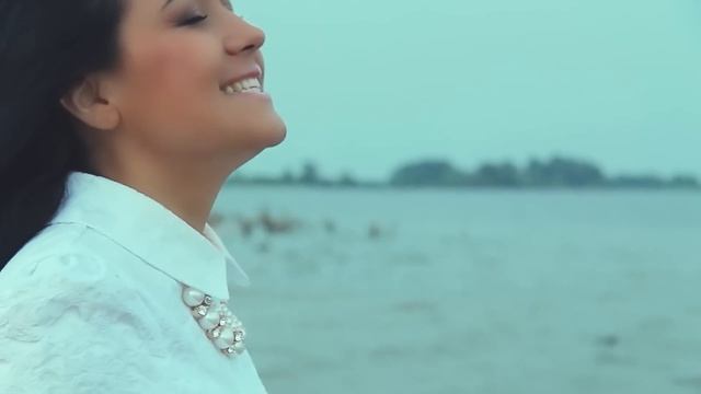 Азалия "Ай тотылган кичтэ" смотреть онлайн