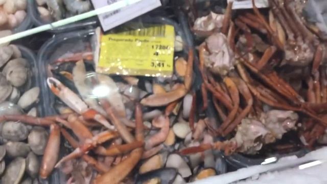 СКОЛЬКО СТОИТ В ЕВРОПЕ РЫБА И МОРЕ ПРОДУКТЫ,В ИСПАНИИ В СТРАНЕ ГДЕ ЭТО ВСЕ ЛОВЯТ ПОД НОГАМИ,