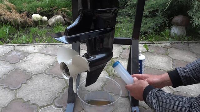 Как поменять масло в редукторе лодочного мотора / Замена масла в редукторе лодочного мотора смотреть онлайн