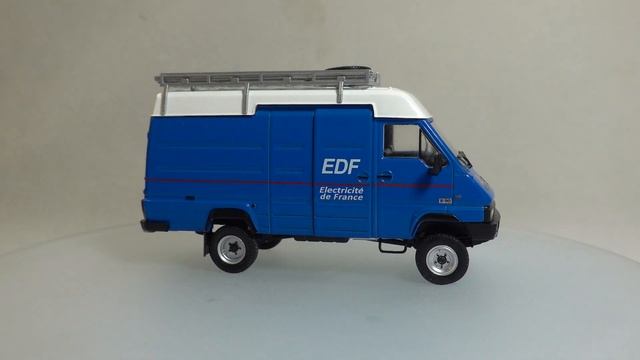 Renault B90.35 D 4x4 Fourgon Serie -1989 год смотреть онлайн