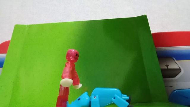 питомец разозлился