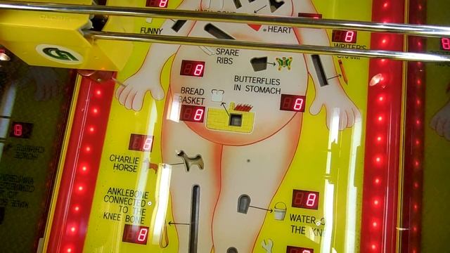 Operation Arcade Amusement Game at Chuck E Cheese ~ Remove Body Parts Without Touching Sides смотреть онлайн
