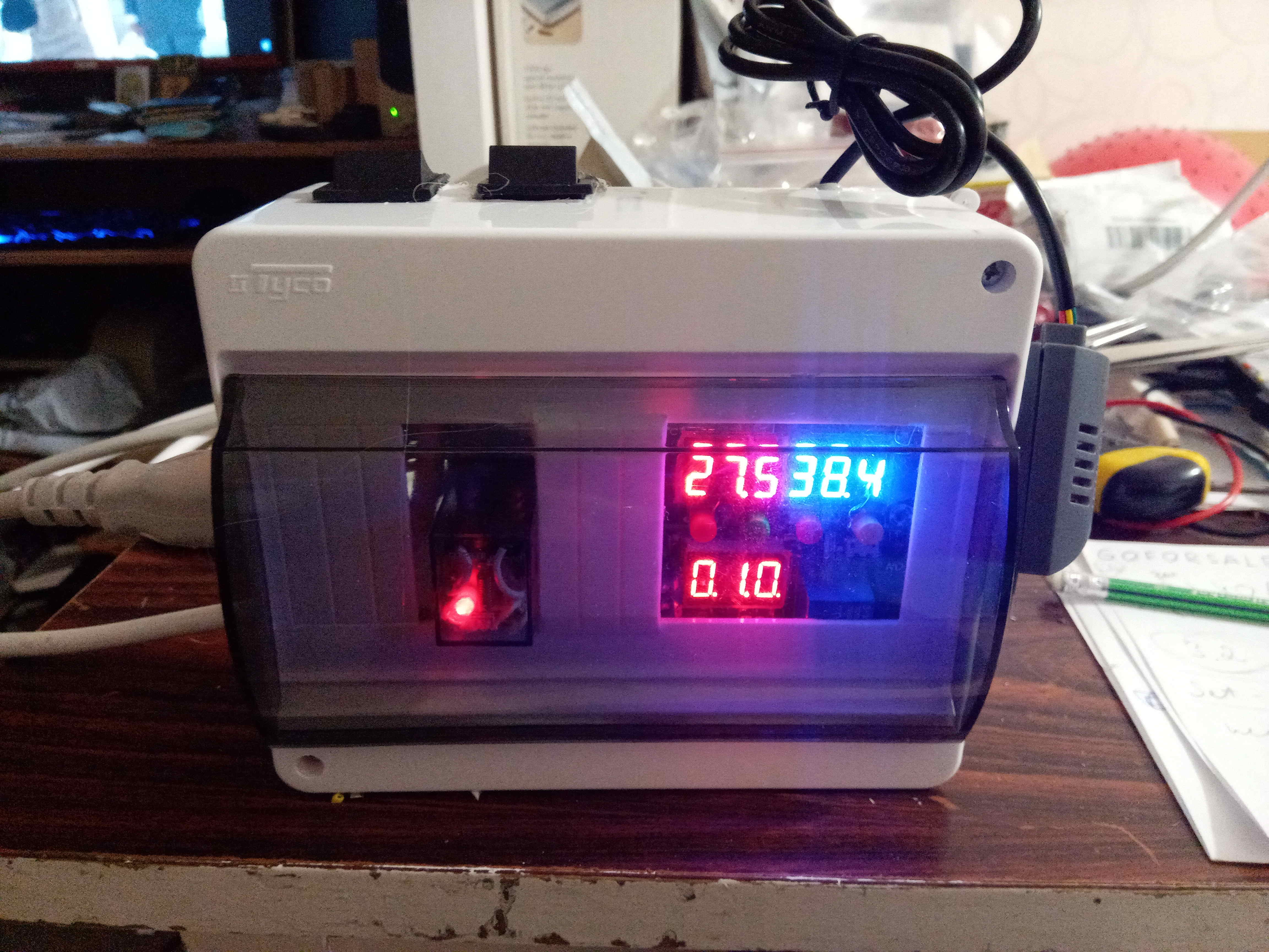 ч. 1 Контроллер температуры и влажности. Обзор смотреть онлайн