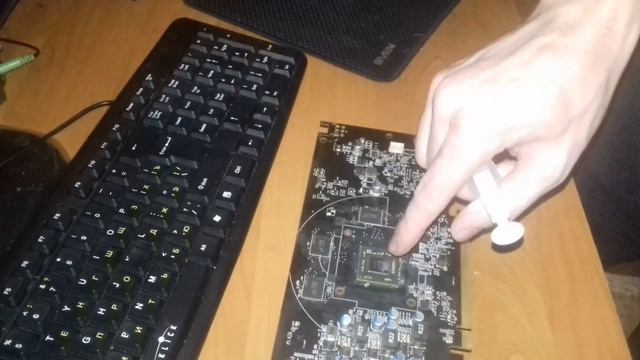 Замена термопасты, чистка видеокарты. смотреть онлайн