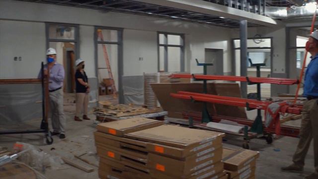 NewsBreak Year in Review - School Makeovers смотреть онлайн