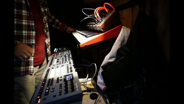 elektron analog rytm mk2 ,analog four mk 2 ,digitone ,nord lead 2x,behringer neutron смотреть онлайн