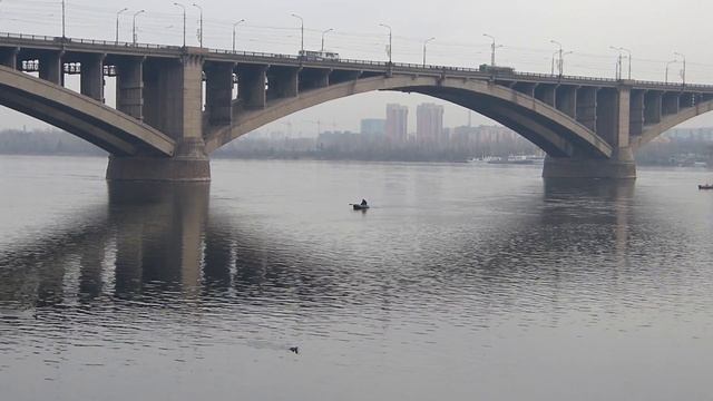 Красноярск. Коммунальный мост через Енисей. смотреть онлайн