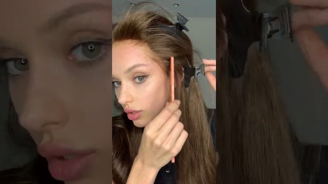 Как зафиксировать парик при помощи лака для волос смотреть онлайн