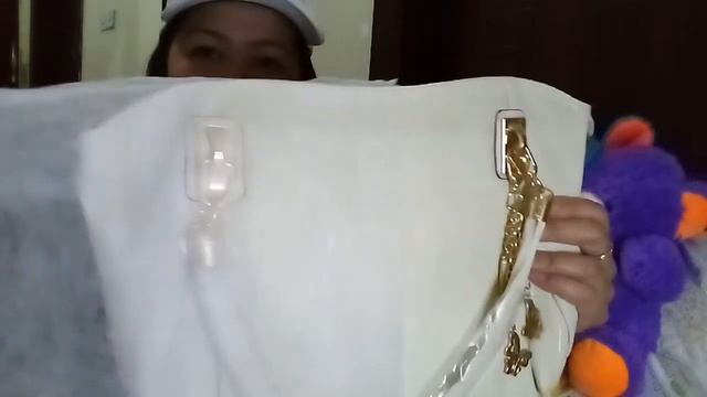 I ordered Makeup brush but received a Ladies Bag - Souq dot com смотреть онлайн