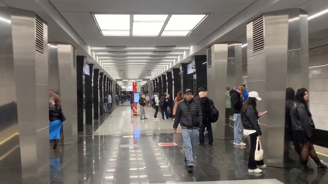 Станция метро Варшавская, г. Москва, 05.10.2023 смотреть онлайн