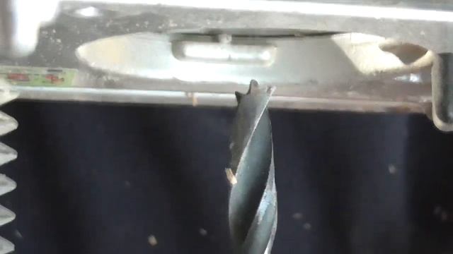 Почти самодельная спиральная фреза для самодельного присадочника. смотреть онлайн