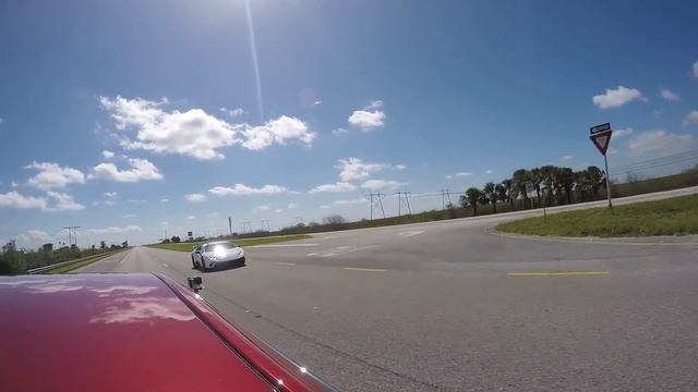 Tesla Model S P100D Ludicrous vs Lamborghini Huracan Performante Drag Racing Round 1 смотреть онлайн