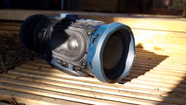 JBL Charge 4 Bass Test OUTSIDE | LFM coca cola 2022! смотреть онлайн