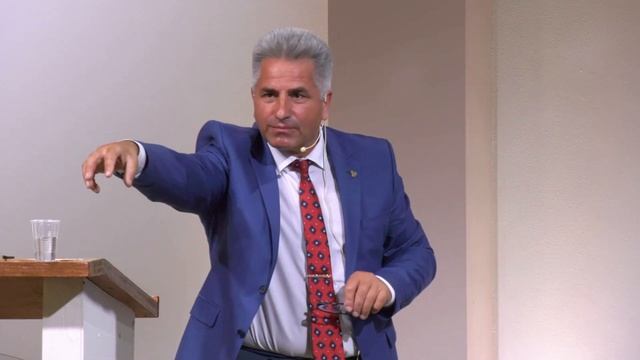 Бог открывается через призму социальной сферы | Проповедь |Кирилл Мовилян смотреть онлайн
