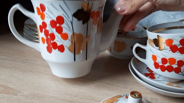 Винтажный сервиз Дулёвского фарфорового завода смотреть онлайн