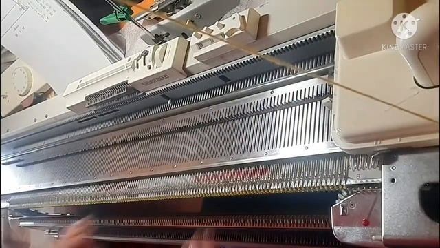 Вяжем шапку из Ярнарт фловерс. смотреть онлайн