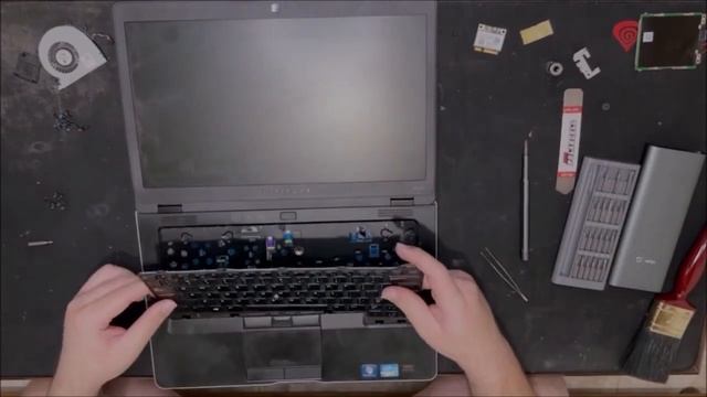 Notebook Cleaning 01 - Dell Latitude 6430u смотреть онлайн