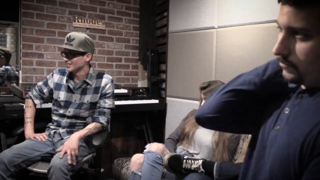 Urban Honey quick edit interview at Realgrey Records смотреть онлайн