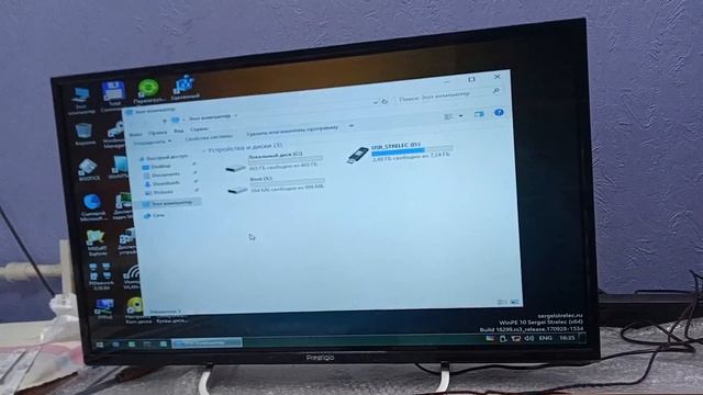 Деликатный вопрос при ремонте телевизора. Кто сломал матрицу? И как быть? ) смотреть онлайн