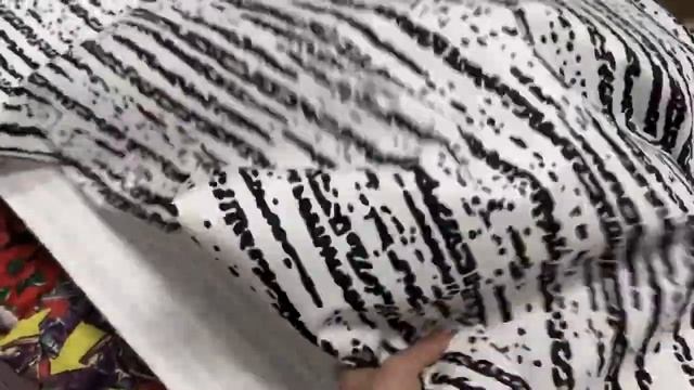 Черно-белый принтованный коттон 95% хлопок 5% эластан смотреть онлайн