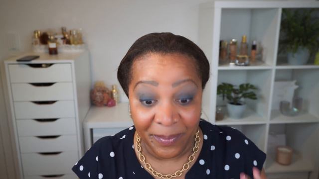 CHANEL No1 DE CHANEL RED CAMELIA SKIN ENHANCER / FULL DEMO & REVIEW on Mature Skin смотреть онлайн