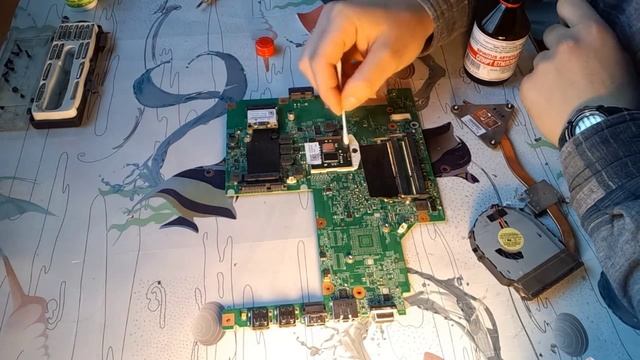 Dell Vostro 3500 - Разборка и Чистка смотреть онлайн