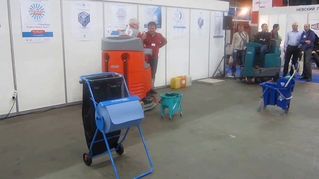 CleanNow.ru - фигурное вождение райдеров на выставке ExpoClean 2013 смотреть онлайн