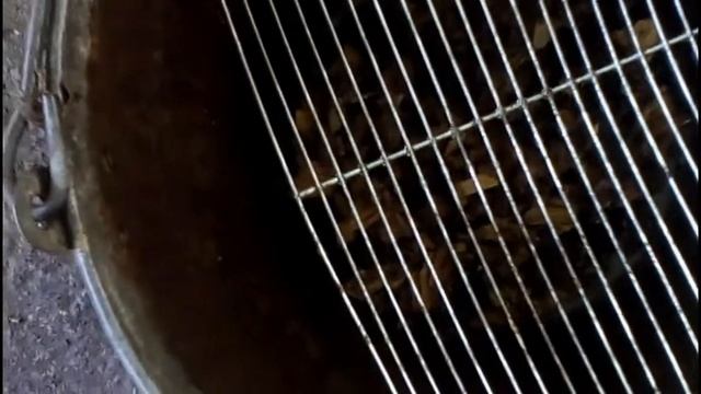 Куриные бедра горячего копчения в ведре бюджетно смотреть онлайн