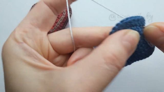 Брелок вязаное сердечко с цветочком смотреть онлайн