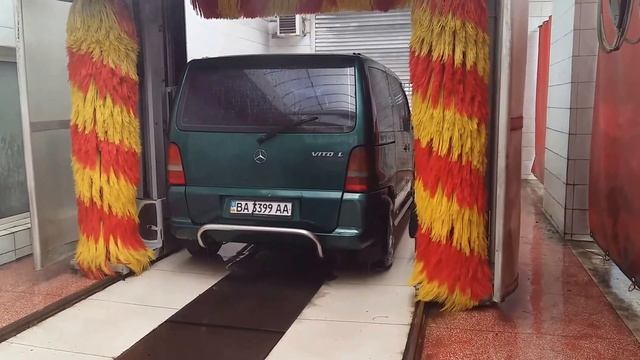 Одесса . Мерс Вито , Заехал на Автомойку.02.04. смотреть онлайн