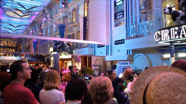 Круиз на лайнере Independence of the Seas. Торжественное открытие круиза в атриуме судна!
