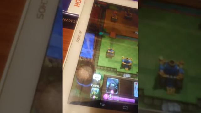 Играю в клеш рояль на планшете смотреть онлайн