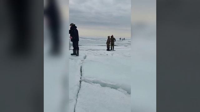 Шок, рыбаки бегут бегством со льда смотреть онлайн