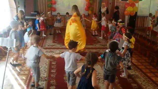 Утренник 25.10.17 Прогимназия Благовещенск 2 старшая про осень песня смотреть онлайн