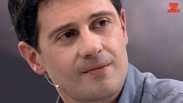 Россияне попрощались с Антоном Макарским