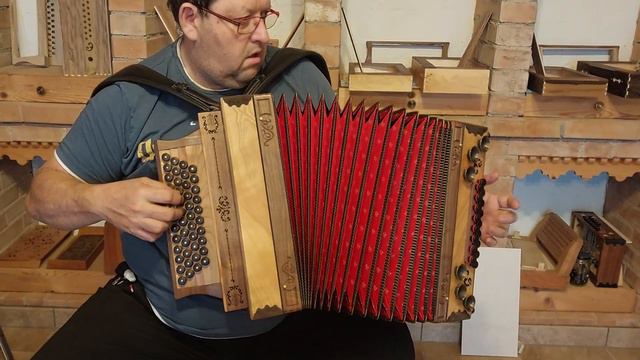 Hanni Harmonika Kirsche massiv . So kling es. смотреть онлайн