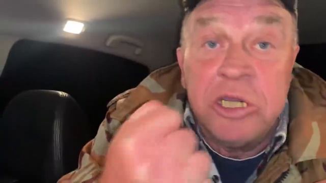 Мне угрожают, и это реально не шутка смотреть онлайн