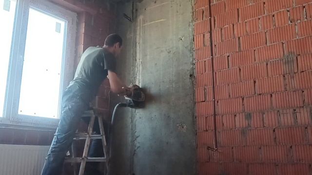 штробление стены из пеноблока. закладка трассы во время ремонта смотреть онлайн