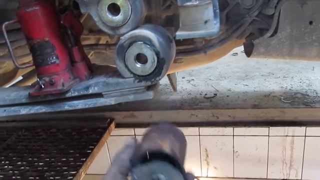 Daf CF 85.410 - replacement silentblock смотреть онлайн