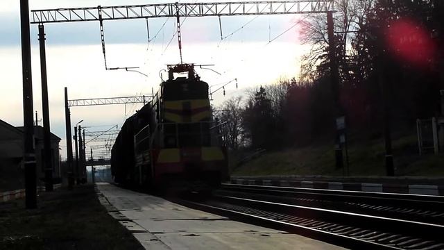 ЧМЭ3 с вагонами. ст. Стадница смотреть онлайн