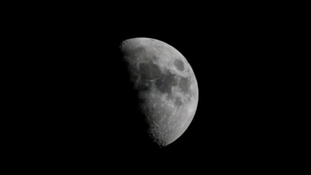 Луна 08 04 14 Levenhuk SkyMatic 135GTA,Canon 550D,прямой фокус смотреть онлайн