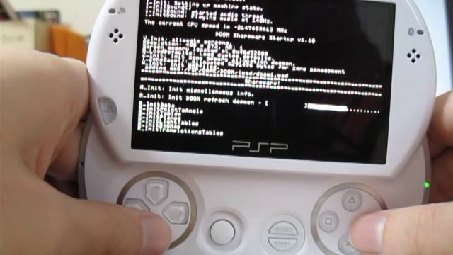 DOOM on the PSPGo with Half-Byte Loader смотреть онлайн