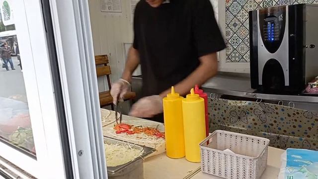 процесс готовки шаурмы придача Воронеж 19.09.2022 смотреть онлайн