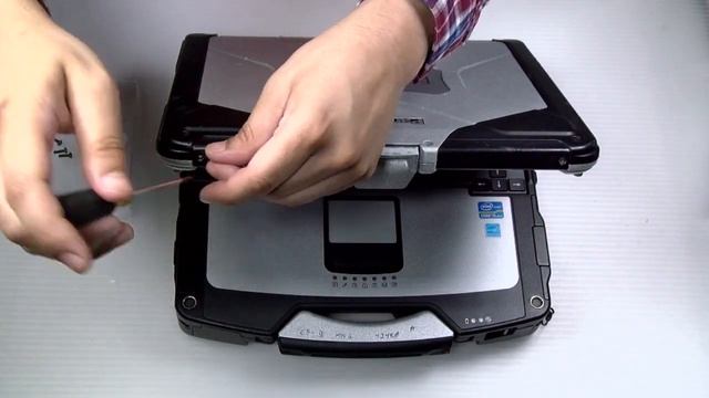 Replace Your Panasonic Toughbook CF-31 Antenna Covers! смотреть онлайн