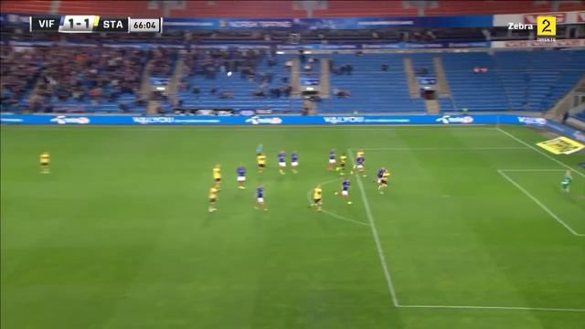 Голкипер забил гол ударом со штрафного со своей половины смотреть онлайн